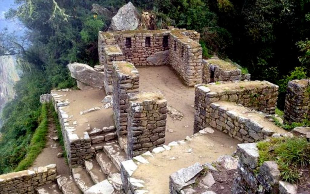 Inti-Punku-Machu-Picchu