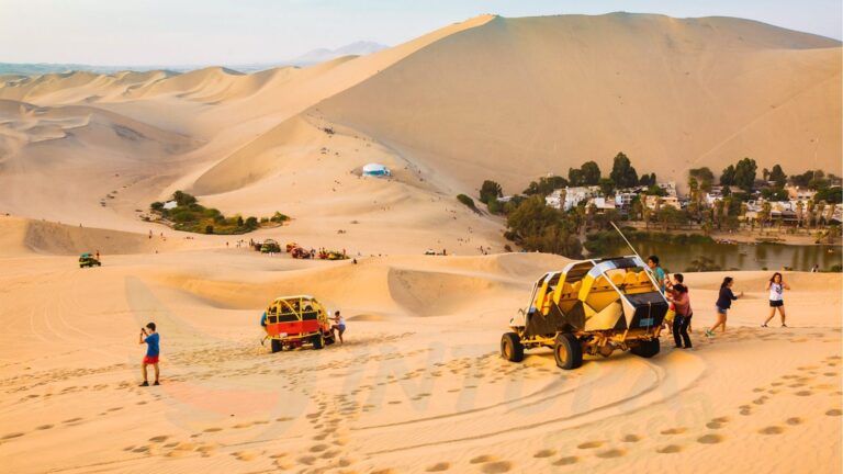 Tubulares en las dunas de Huacachina