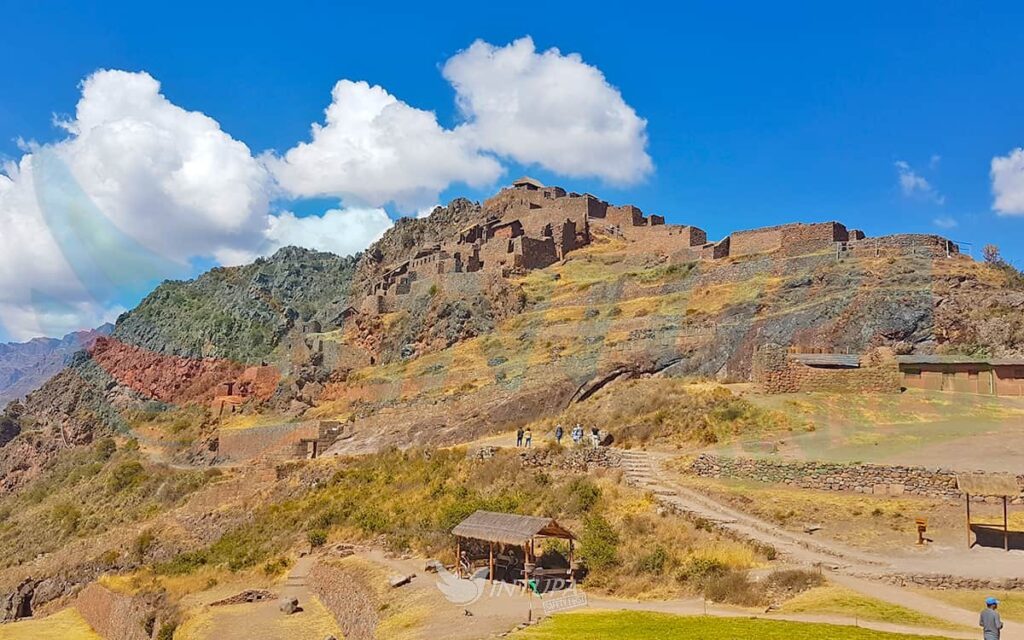 TOUR PISAC 1 DÍA – PARQUE ARQUEOLÓGICO, CAMINATA INCA Y MERCADO DESDE CUSCO